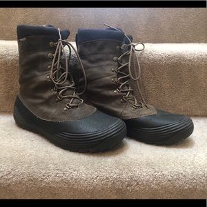 Men’s 10.5 Teva Snow Boots
